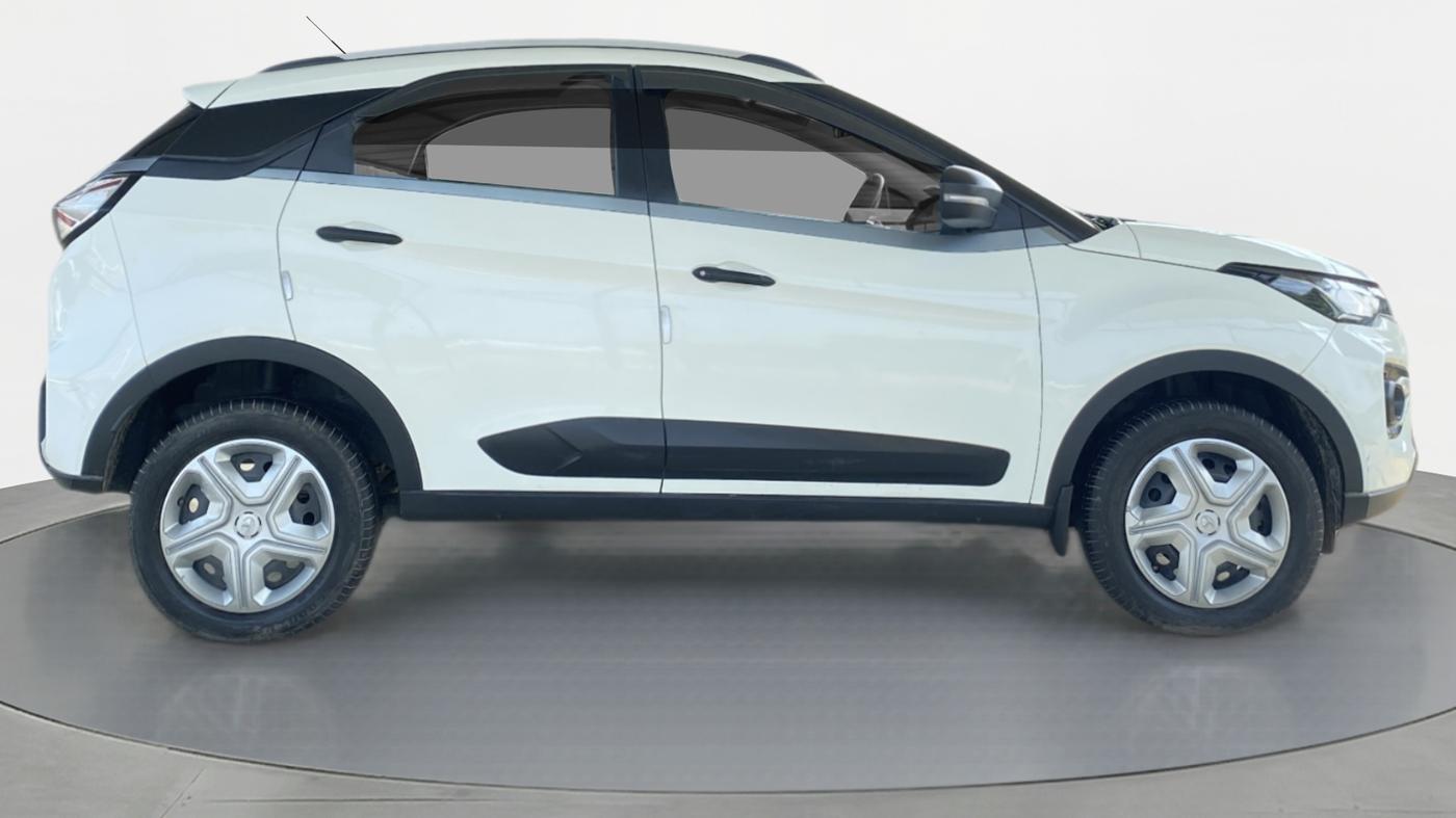 2020 Tata NEXON XM 1.5, Diesel, Manual, 60,258 km, Right Side View