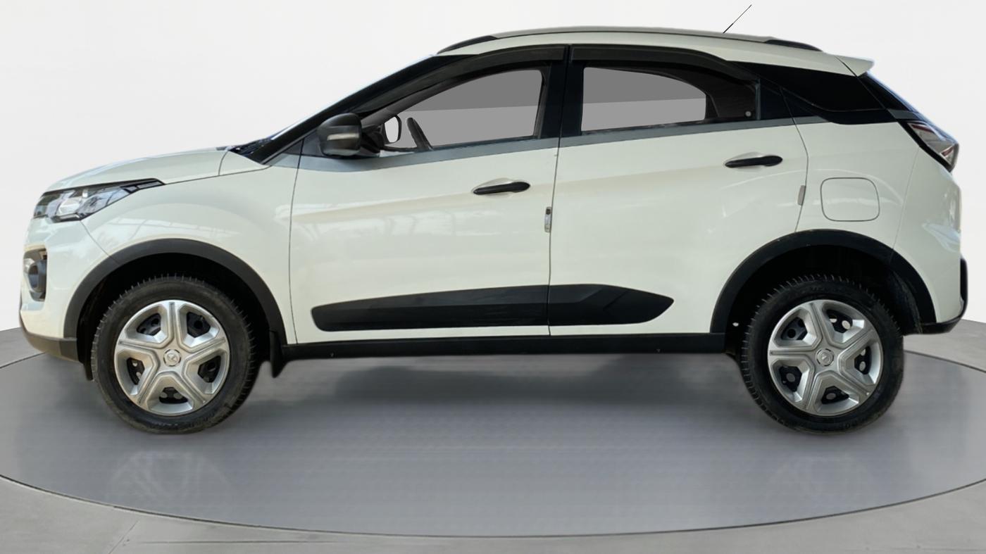 2020 Tata NEXON XM 1.5, Diesel, Manual, 60,258 km, Left Side