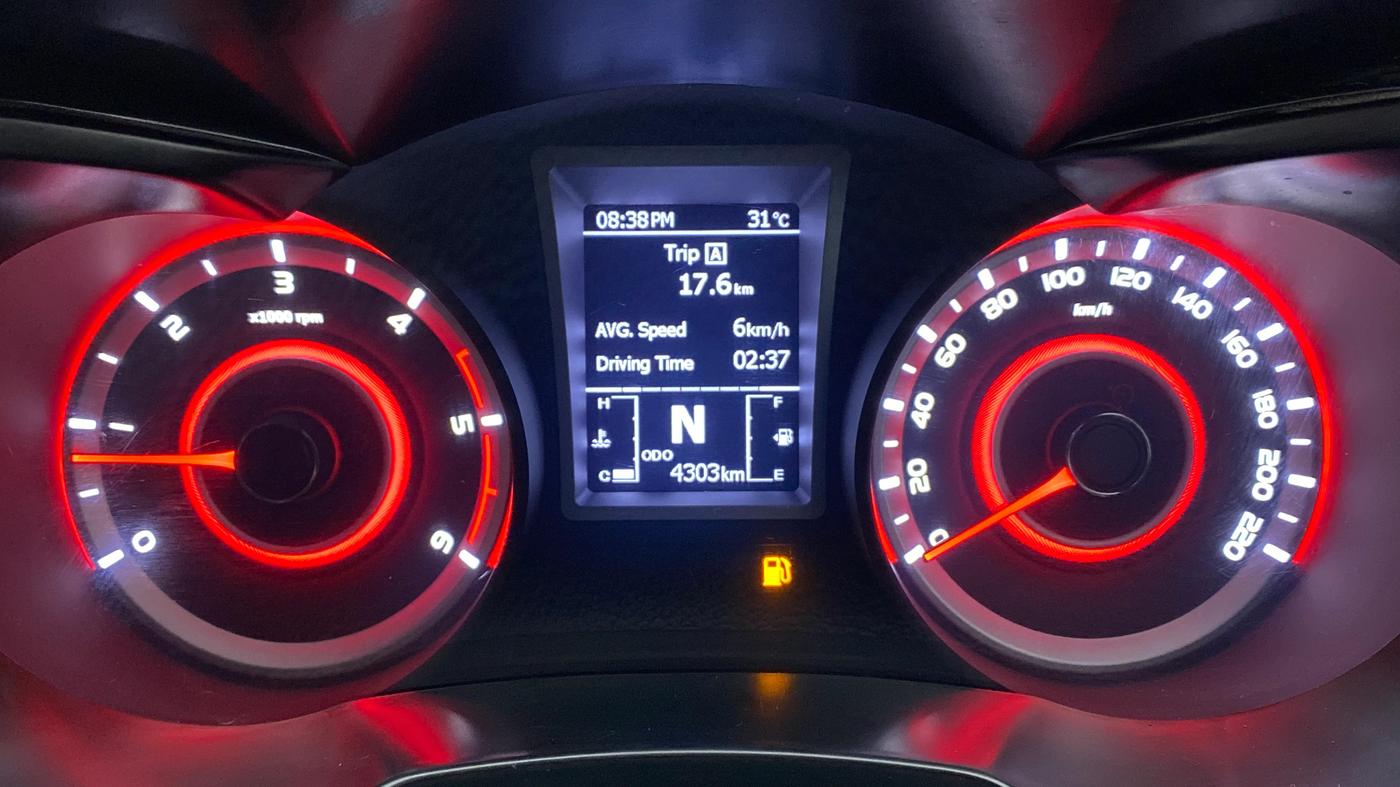 2022 Mahindra XUV300 W6 AT, Diesel, Automatic, 4,486 km, Odometer Image