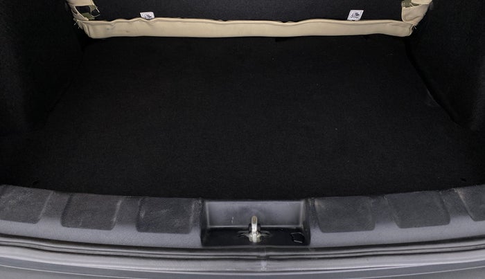 2021 Tata NEXON XMA SUNROOF 1.2 RTN, Petrol, Automatic, 8,956 km, Boot Inside