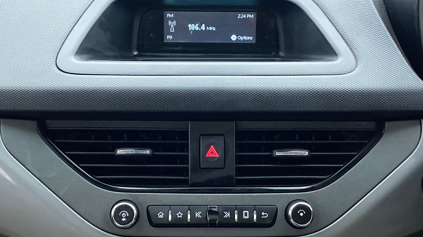 2021 Tata NEXON XMA SUNROOF 1.2 RTN, Petrol, Automatic, 8,956 km, Infotainment System