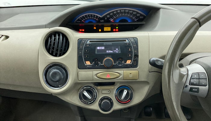 2013 Toyota Etios Liva V, Petrol, Manual, 86,000 km, Air Conditioner