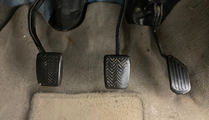 2013 Toyota Etios Liva V, Petrol, Manual, 86,000 km, Pedals