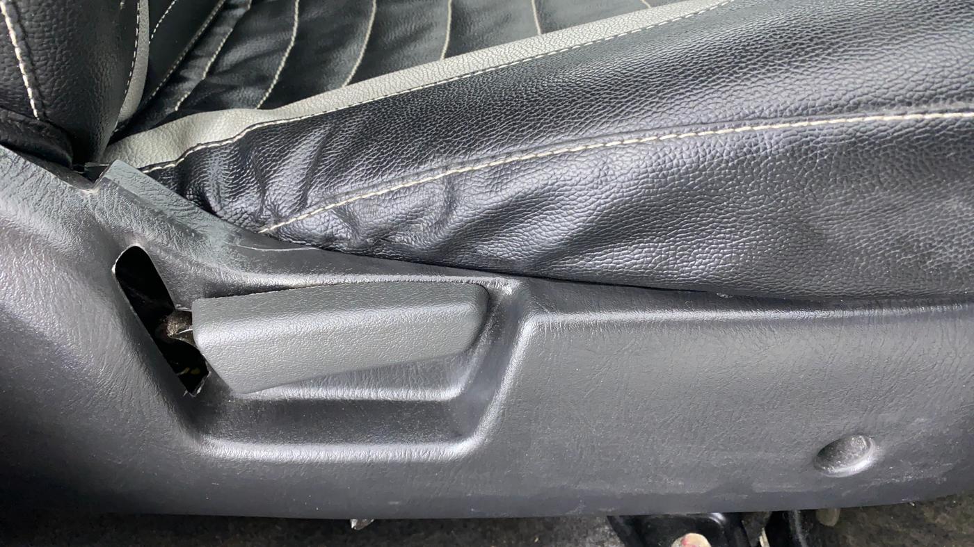 2016 Maruti Alto K10 VXI P, Petrol, Manual, 24,068 km, Driver Side Adjustment Panel