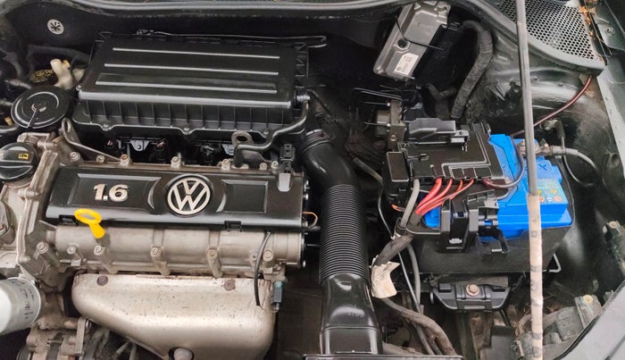 2016 Volkswagen Vento HIGHLINE 1.6 MPI, Petrol, Manual, 74,659 km, Engine View - Left