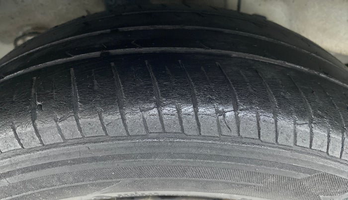 2018 Hyundai Grand i10 SPORTZ 1.2 KAPPA VTVT, Petrol, Manual, 69,483 km, Right Rear Tyre Tread
