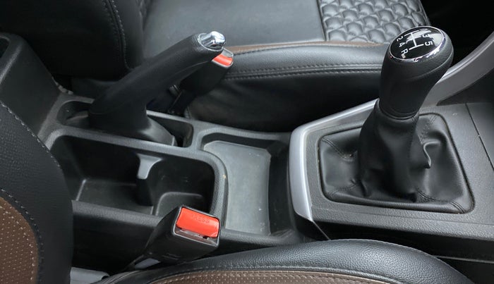 2022 Maruti BREZZA ZXI SMART HYBRID , Petrol, Manual, 8,946 km, Gear Lever