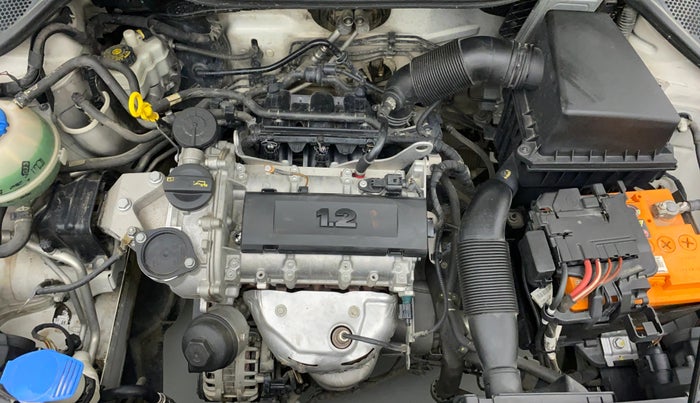 2017 Volkswagen Polo HIGHLINE1.2L PETROL, Petrol, Manual, 52,489 km, Open Bonet