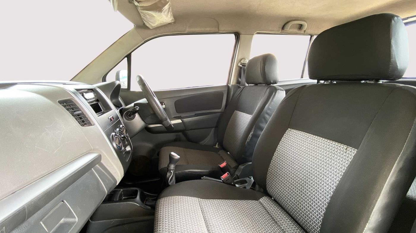 2011 Maruti Wagon R 1.0 LXI, Petrol, Manual, 59,964 km, Right Side Front Door Cabin