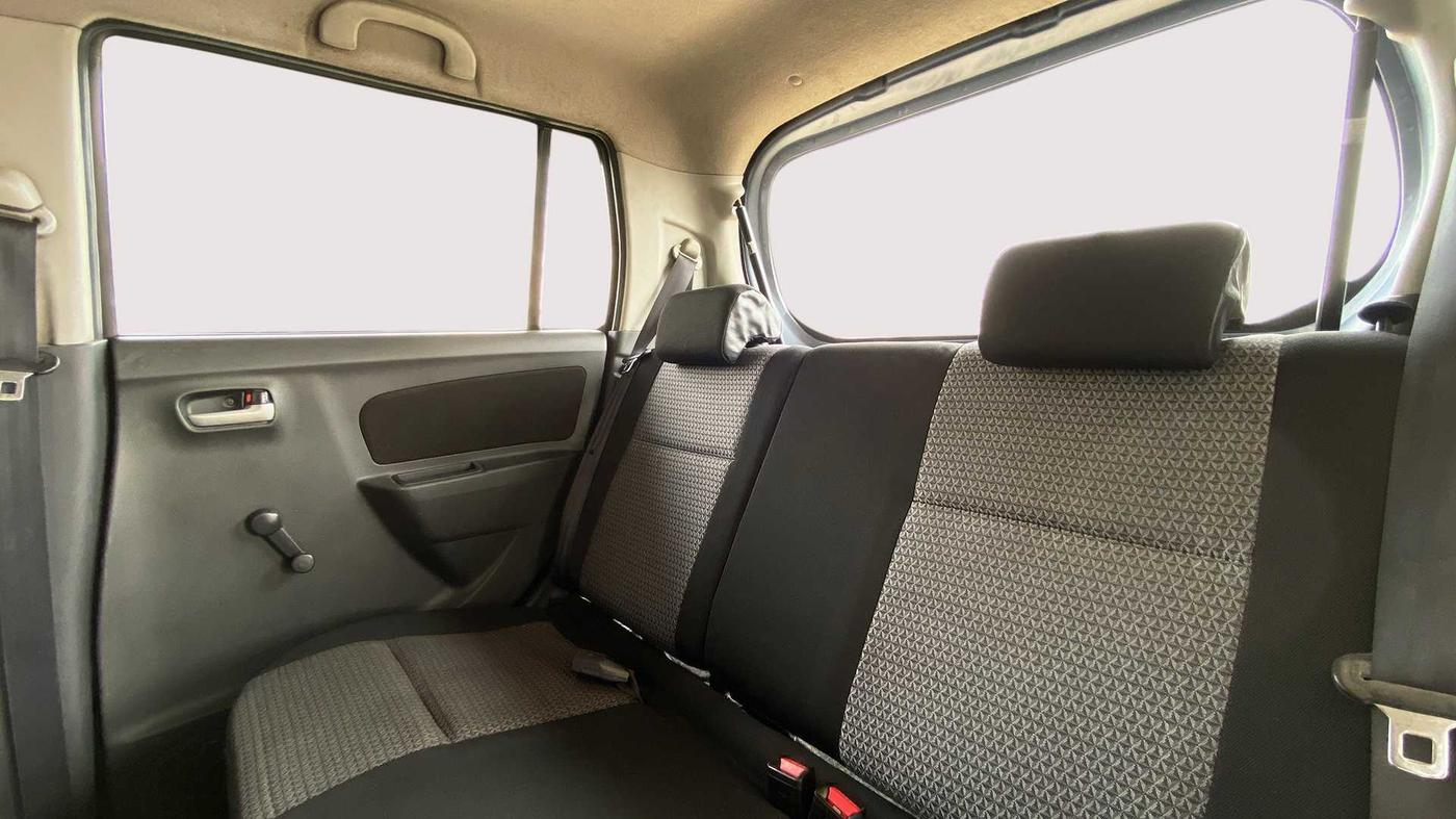 2011 Maruti Wagon R 1.0 LXI, Petrol, Manual, 59,964 km, Right Side Rear Door Cabin