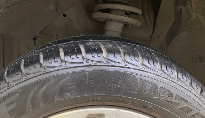 2017 Maruti Vitara Brezza VDI (O), Diesel, Manual, 1,16,957 km, Left Front Tyre Tread