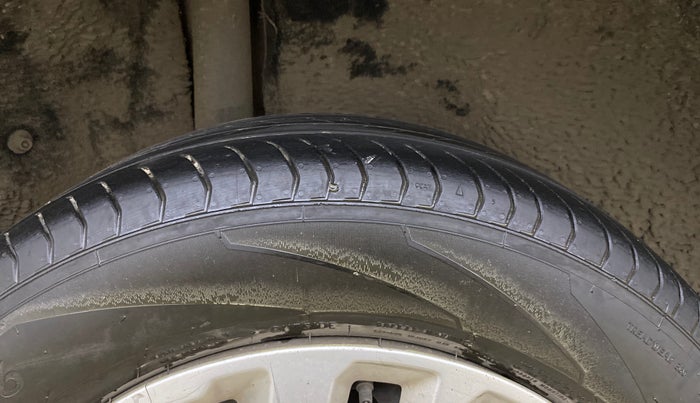 2017 Maruti Vitara Brezza VDI (O), Diesel, Manual, 1,16,957 km, Right Rear Tyre Tread