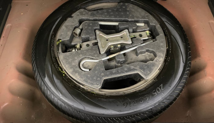 2017 Maruti Vitara Brezza VDI (O), Diesel, Manual, 1,16,957 km, Spare Tyre