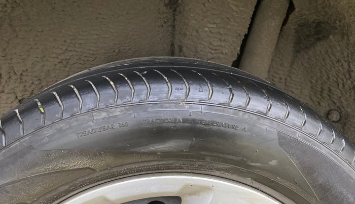 2017 Maruti Vitara Brezza VDI (O), Diesel, Manual, 1,16,957 km, Left Rear Tyre Tread