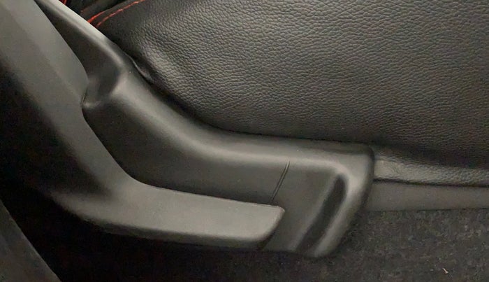 2022 Maruti Swift LXI, Petrol, Manual, 10,391 km, Driver Side Adjustment Panel