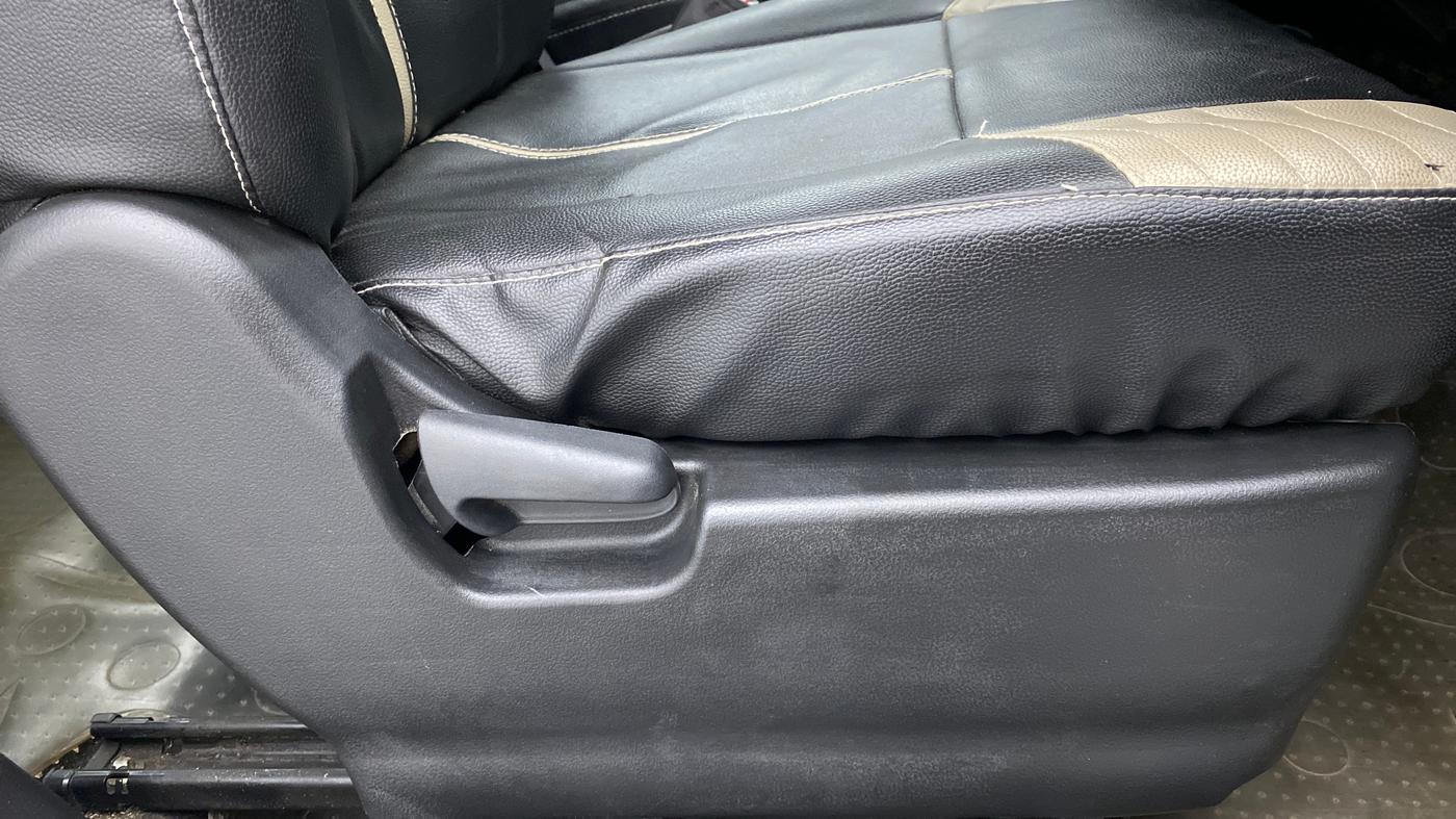 2016 Maruti Wagon R 1.0 VXI AMT, Petrol, Automatic, 88,216 km, Driver Side Adjustment Panel