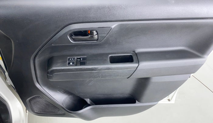 2020 Maruti New Wagon-R LXI CNG 1.0 L, CNG, Manual, 73,939 km, Driver Side Door Panels Control