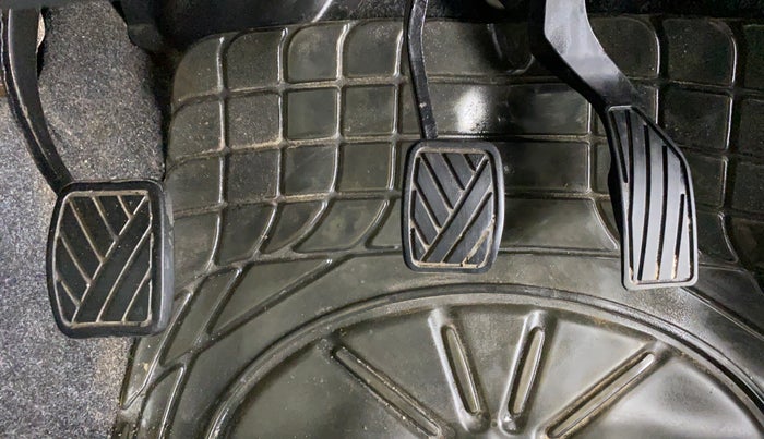 2012 Maruti Ritz LXI, Petrol, Manual, 32,749 km, Pedals