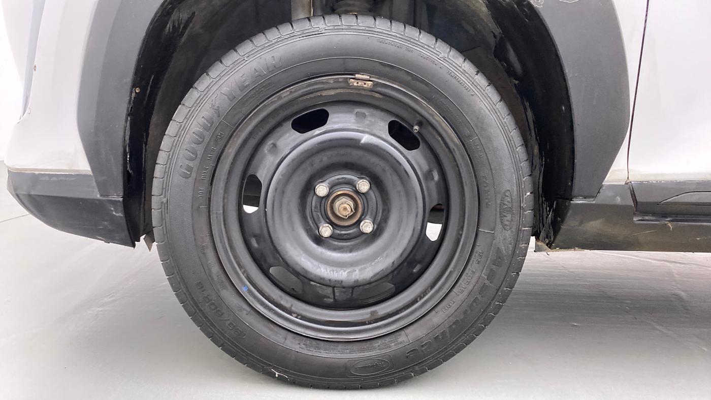 2021 Nissan MAGNITE XL MT, Petrol, Manual, 32,619 km, Left Front Wheel