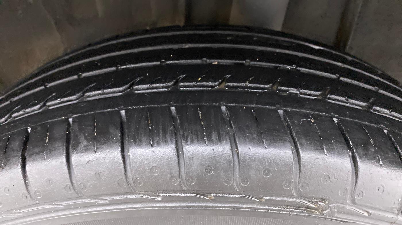 2021 Nissan MAGNITE XL MT, Petrol, Manual, 32,619 km, Left Rear Tyre Tread