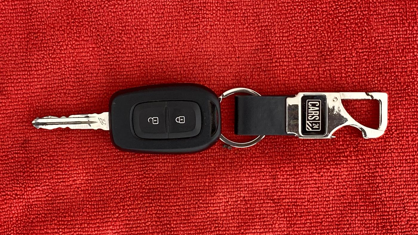 2021 Nissan MAGNITE XL MT, Petrol, Manual, 32,619 km, Key Close Up