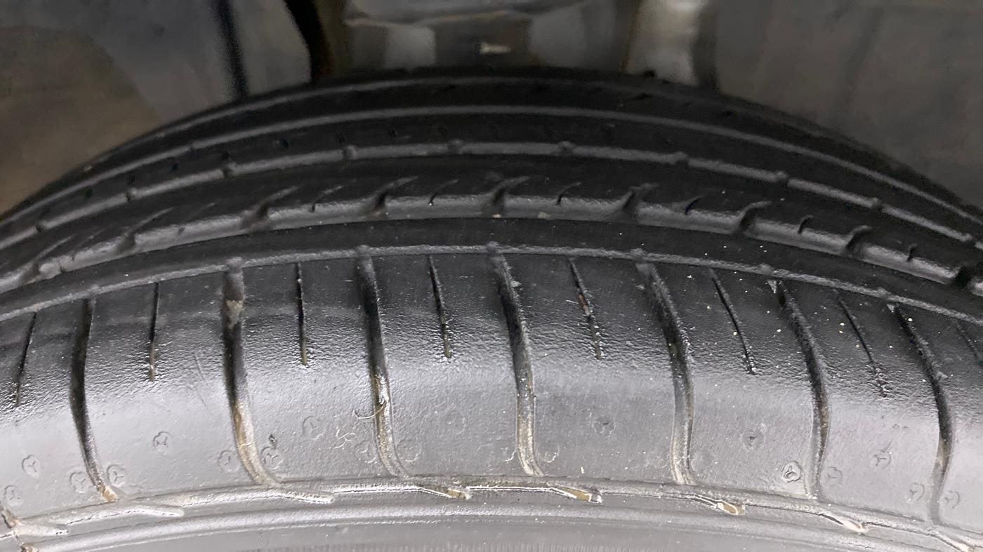 2021 Nissan MAGNITE XL MT, Petrol, Manual, 32,619 km, Right Front Tyre Tread