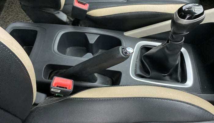 2021 Nissan MAGNITE XL MT, Petrol, Manual, 32,619 km, Gear Lever