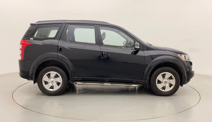 2015 Mahindra XUV500 W6, Diesel, Manual, 54,971 km, Right Side View