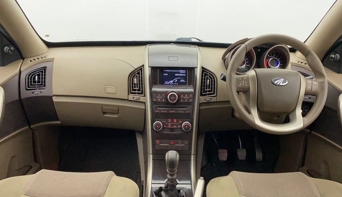 2015 Mahindra XUV500 W6, Diesel, Manual, 54,971 km, Dashboard