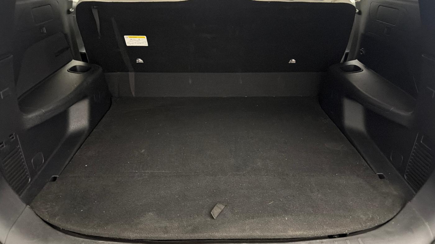 2022 Mahindra XUV700 AX 5 P MT 5 STR, Petrol, Manual, 66,297 km, Boot Inside