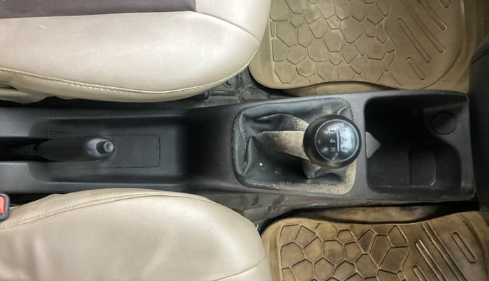 2016 Hyundai Eon D-LITE+, Petrol, Manual, 63,716 km, Gear Lever