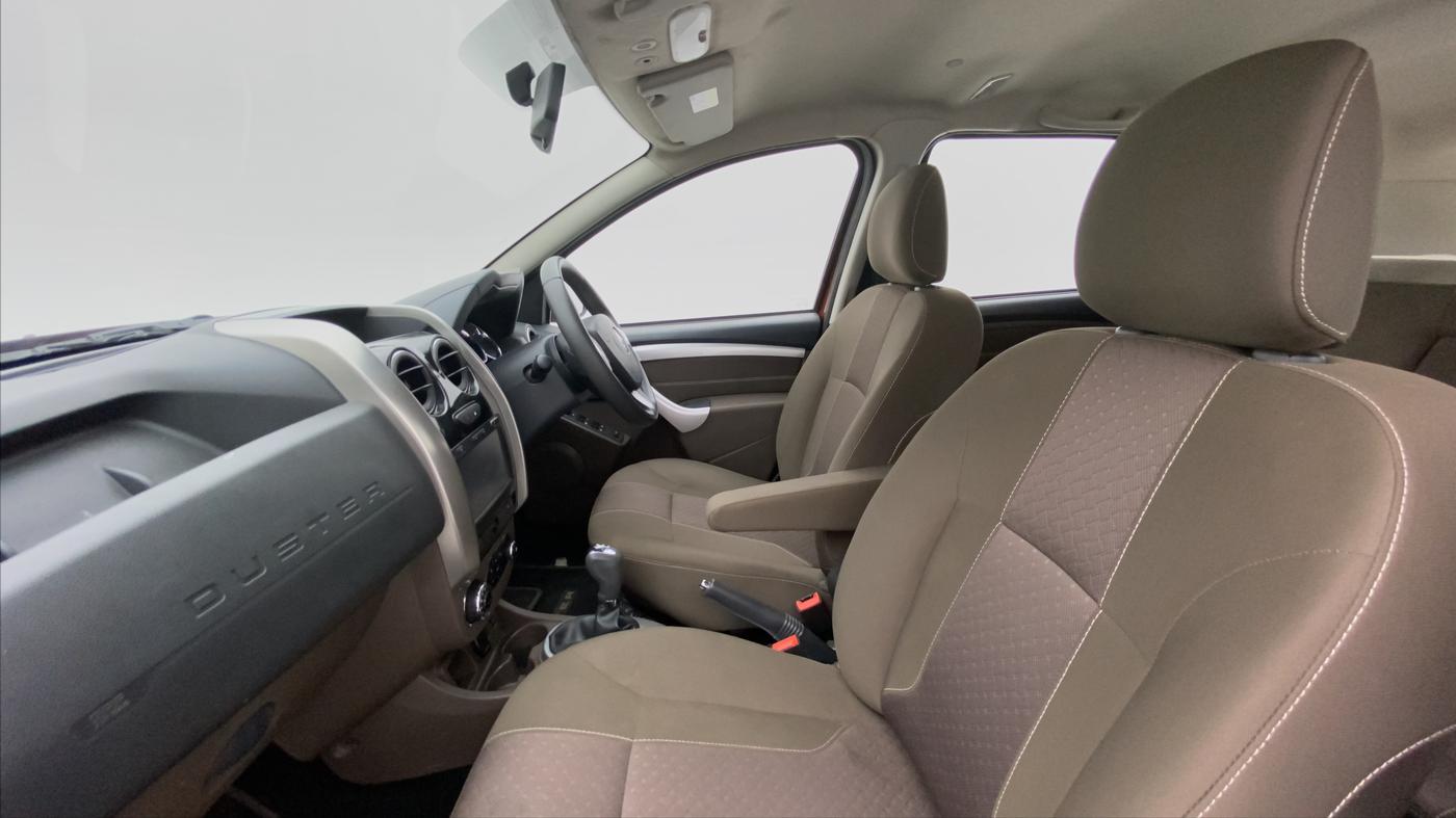 2016 Renault Duster RXZ AMT 110 PS, Diesel, Automatic, 53,576 km, Right Side Front Door Cabin