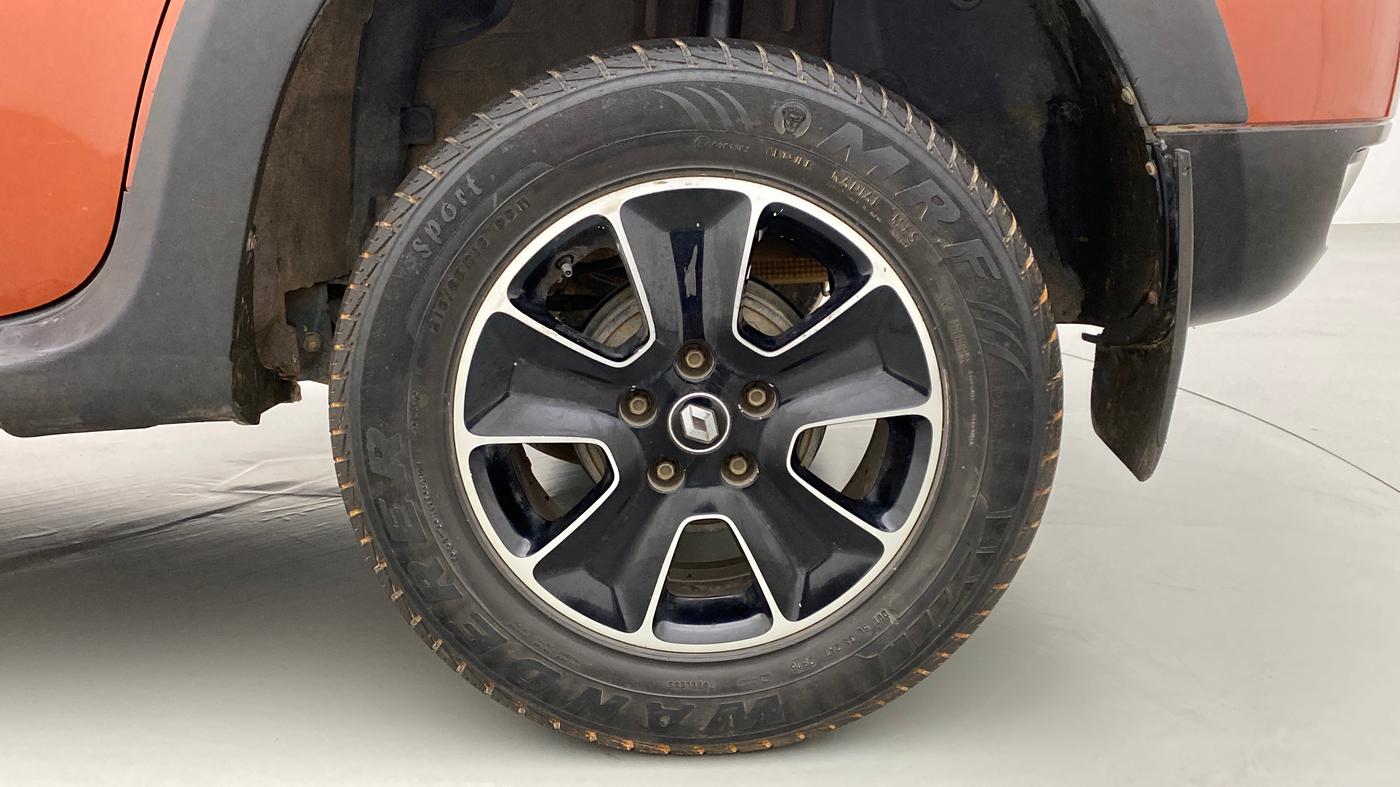 2016 Renault Duster RXZ AMT 110 PS, Diesel, Automatic, 53,576 km, Left Rear Wheel