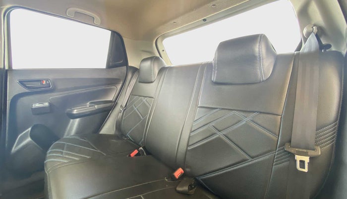 2020 Maruti Swift LXI D, Petrol, Manual, 30,705 km, Right Side Rear Door Cabin