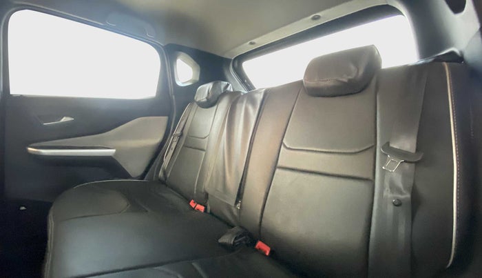 2021 Nissan MAGNITE XV MT PETROL, Petrol, Manual, 5,768 km, Right Side Rear Door Cabin