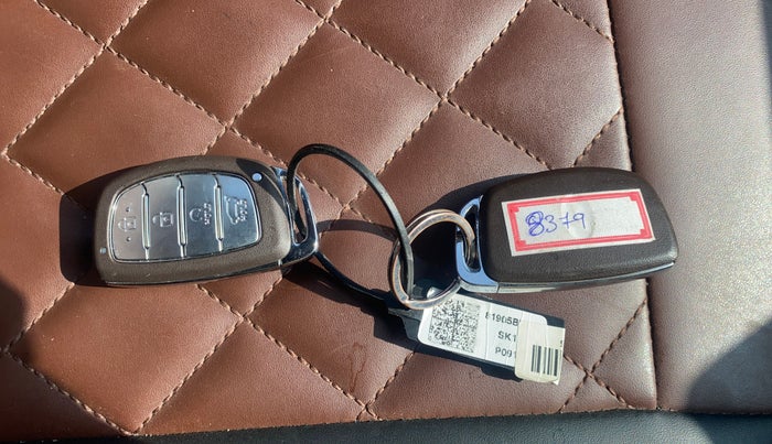 2021 Hyundai ALCAZAR PRESTIGE 1.5 MT 7STR, Diesel, Manual, 43,823 km, Key Close Up