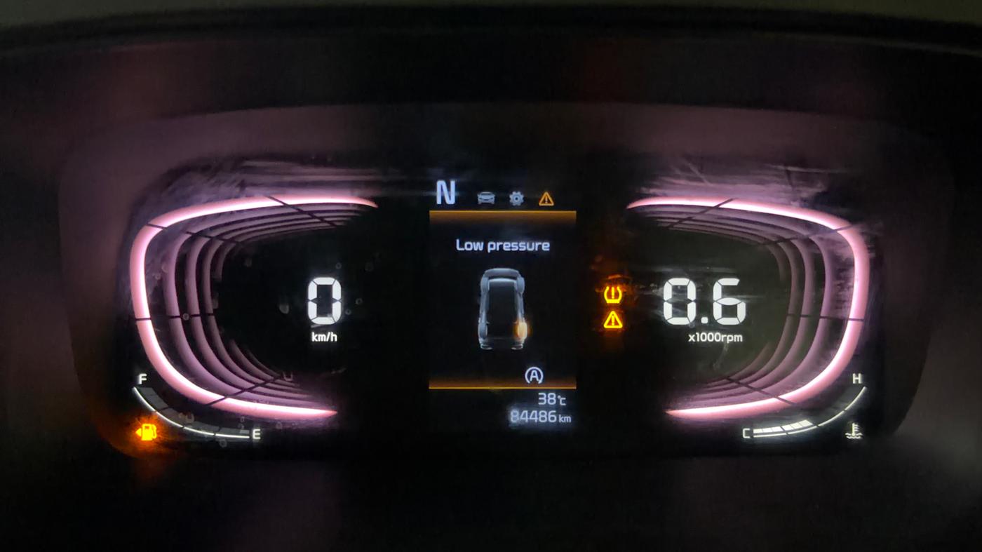 2023 KIA CARENS PRESTIGE 1.5 DIESEL IMT 7 STR, Diesel, Manual, 84,462 km, Odometer Image