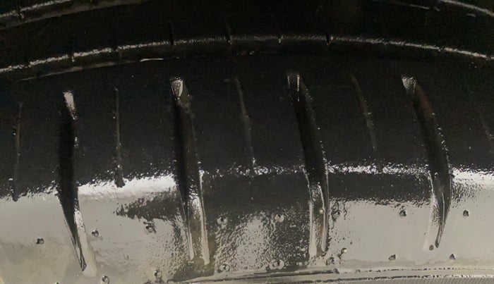 2022 Maruti Baleno ALPHA 1.2 AGS, Petrol, Automatic, 29,686 km, Left Front Tyre Tread