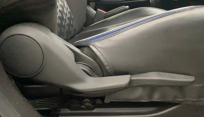 2022 Maruti Baleno ALPHA 1.2 AGS, Petrol, Automatic, 29,686 km, Driver Side Adjustment Panel