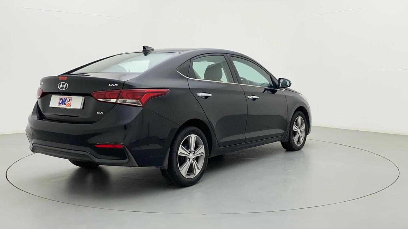 2018 Hyundai Verna 1.6 SX (O) CRDI MT, Diesel, Manual, 30,519 km, Right Back Diagonal