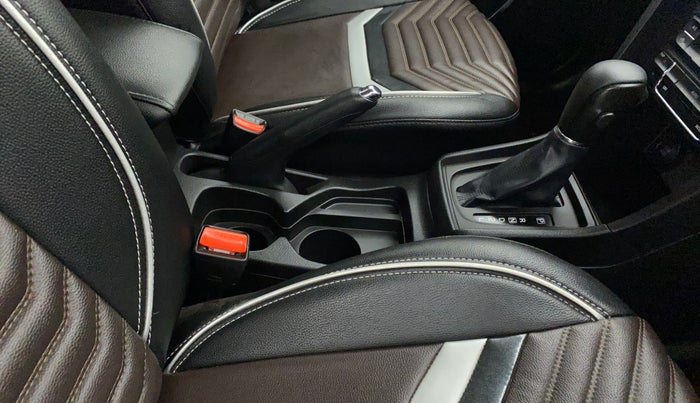 2021 Toyota URBAN CRUISER PREMIUM GRADE AT, Petrol, Automatic, 21,177 km, Gear Lever