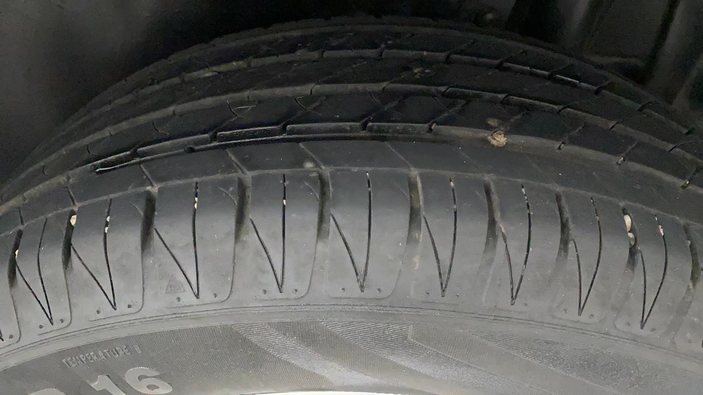 2021 Toyota URBAN CRUISER PREMIUM GRADE AT, Petrol, Automatic, 21,177 km, Left Rear Tyre Tread