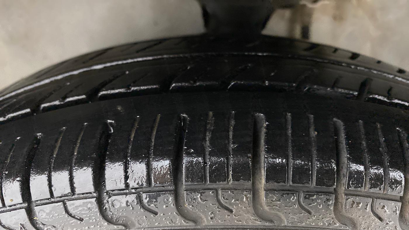 2017 Maruti Alto 800 LXI, Petrol, Manual, 54,931 km, Left Front Tyre Tread