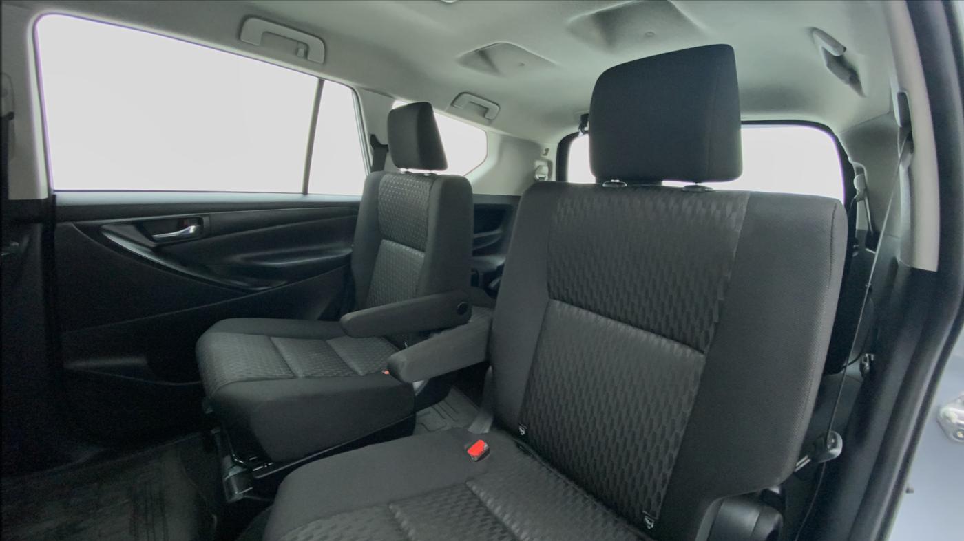 2017 Toyota Innova Crysta 2.4 GX 7 STR, Diesel, Manual, 43,231 km, Right Side Door Cabin View