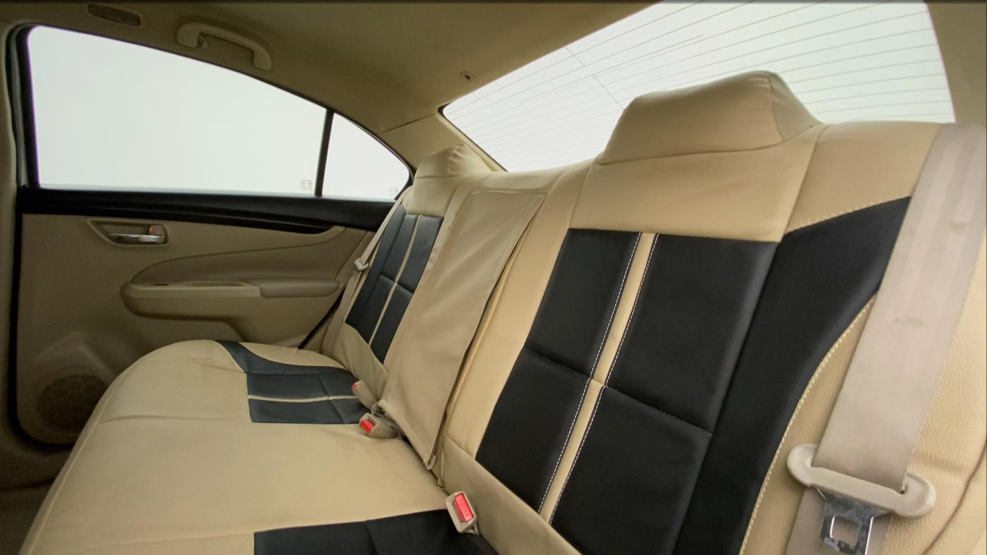 2014 Maruti Ciaz ZDI, Diesel, Manual, 1,25,015 km, Right Side Rear Door Cabin