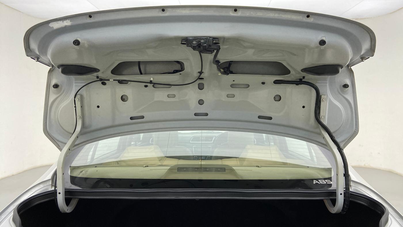 2014 Maruti Ciaz ZDI, Diesel, Manual, 1,25,015 km, Boot Door Open