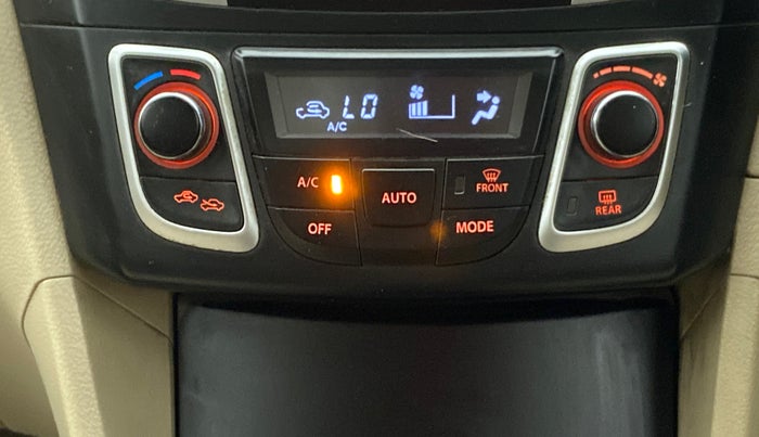 2014 Maruti Ciaz ZDI, Diesel, Manual, 1,25,015 km, Automatic Climate Control