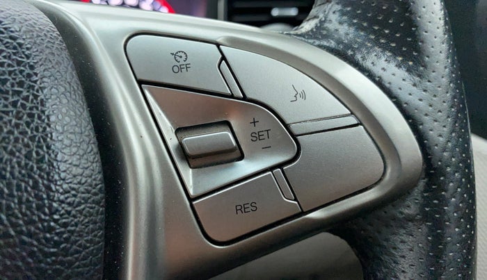 2019 Mahindra XUV300 W8 (O) 1.5 DIESEL, Diesel, Manual, 36,760 km, Adaptive Cruise Control