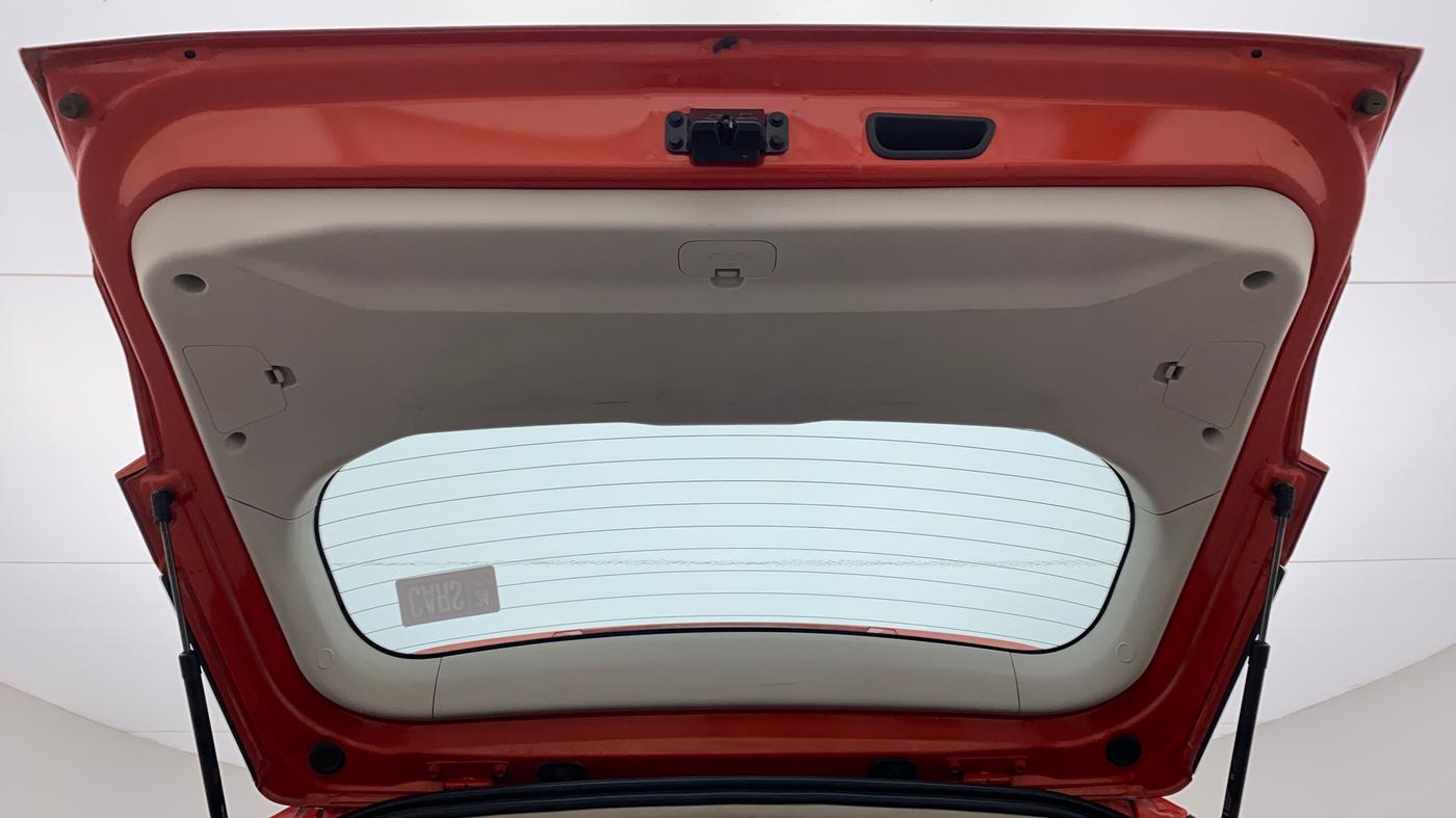 2019 Mahindra XUV300 W8 (O) 1.5 DIESEL, Diesel, Manual, 36,760 km, Boot Door Open