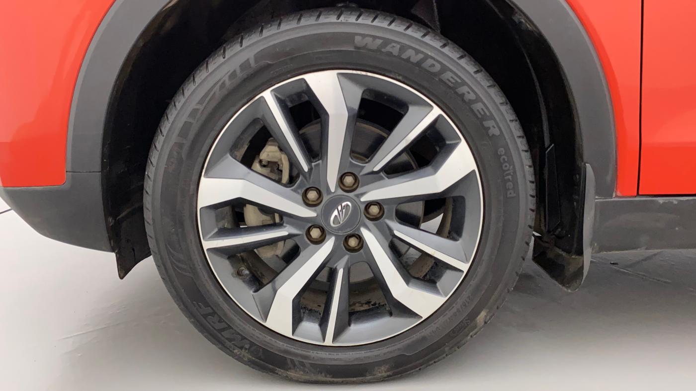 2019 Mahindra XUV300 W8 (O) 1.5 DIESEL, Diesel, Manual, 36,760 km, Left Front Wheel